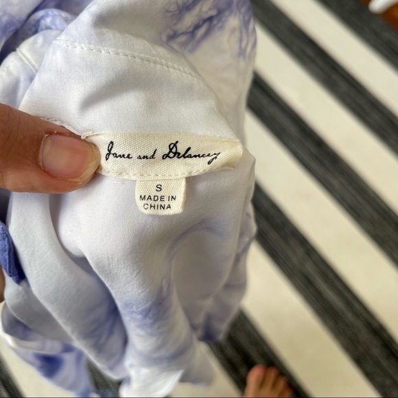 Jane and Delancey Tie Dye Button‎ Down Shirt in White and Blue Size: Small - Picture 4 of 7